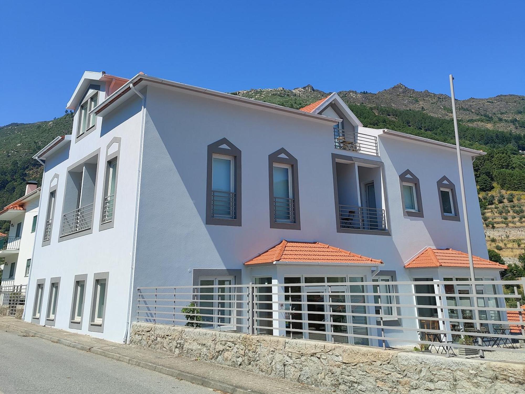 Vale Do Zezere Hotel Manteigas Kültér fotó