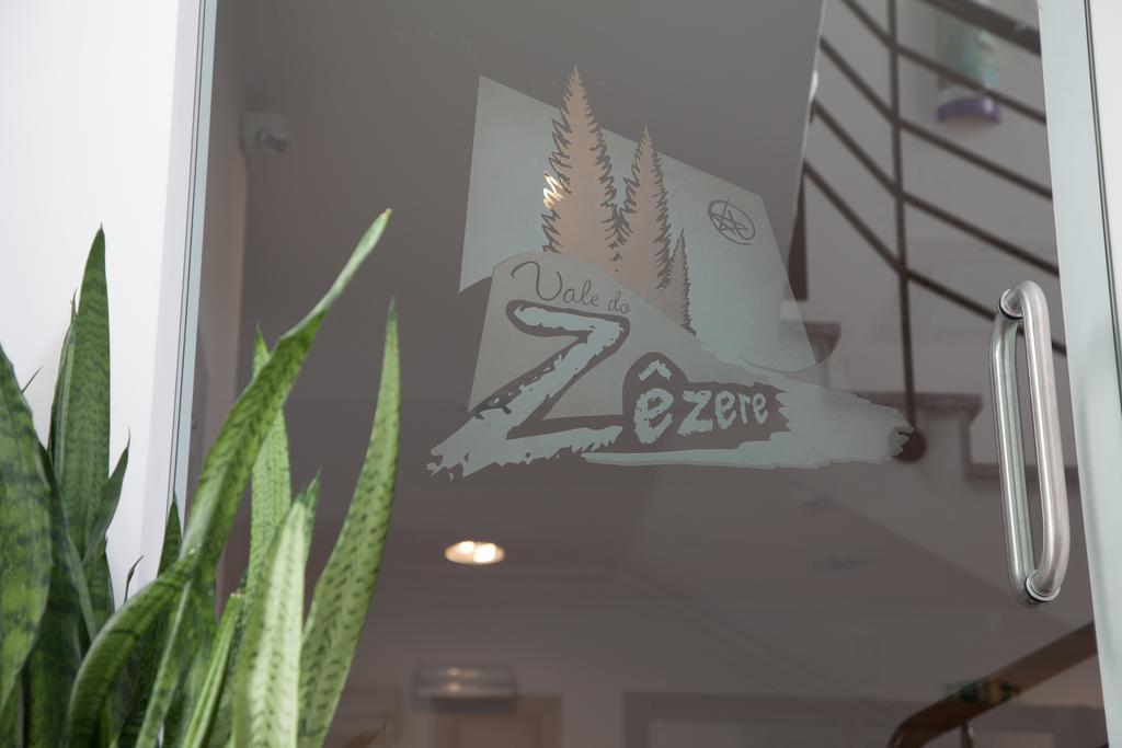 Vale Do Zezere Hotel Manteigas Kültér fotó